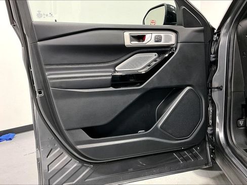 Used 2022 Ford Explorer ST w/ Equipment Group 401A AWD/4WD image 22