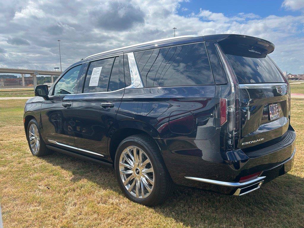Used 2024 Cadillac Escalade Premium Luxury w/ Performance Package AWD/4WD image 7