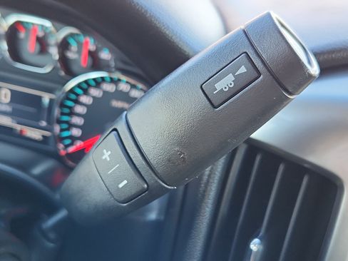 Used 2018 Chevrolet Silverado 1500 LT w/ All Star Edition image 22