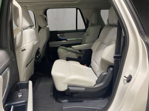 Certified 2025 Ford Expedition Max Platinum w/ Driver's Package AWD/4WD image 22