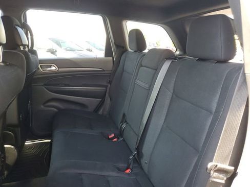 Used 2017 Jeep Grand Cherokee Laredo w/ Quick Order Package 23E AWD/4WD image 10