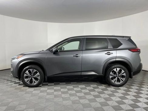 Used 2023 Nissan Rogue SV AWD/4WD image 7