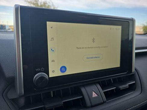 Certified 2025 Toyota RAV4 XLE image 21