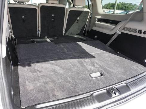 Used 2024 Jeep Wagoneer Series II w/ Flexible Seating Group RWD image 10