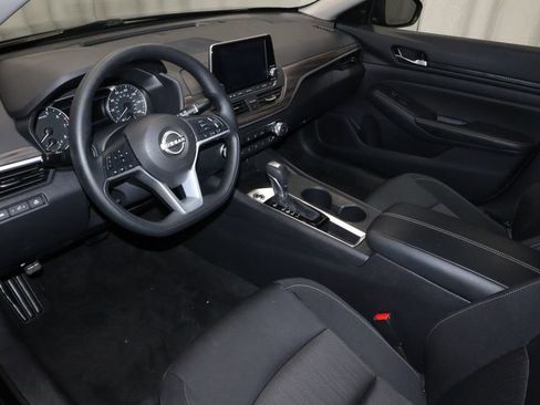 Certified 2025 Nissan Altima 2.5 SV image 24