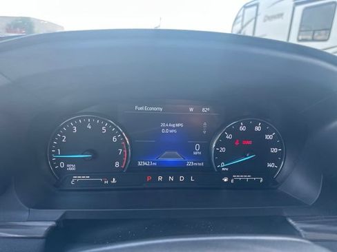 Used 2022 Ford Explorer Limited w/ Equipment Group 301A AWD/4WD image 9