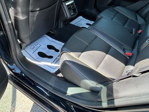 Used 2019 Chevrolet Impala Premier FWD image 9