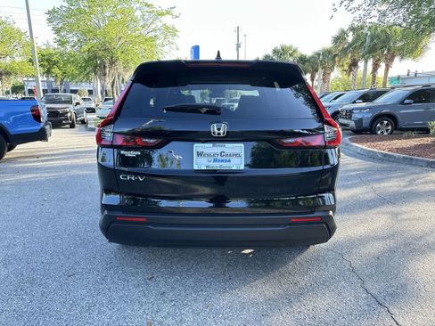 Used 2025 Honda CR-V EX image 5