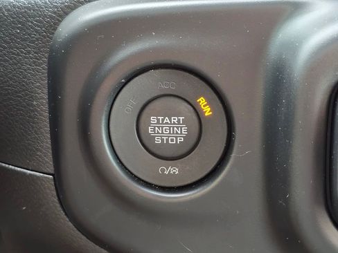 Used 2022 Jeep Gladiator Sport AWD/4WD image 33