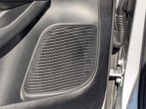 New 2026 Chrysler Pacifica Select image 12