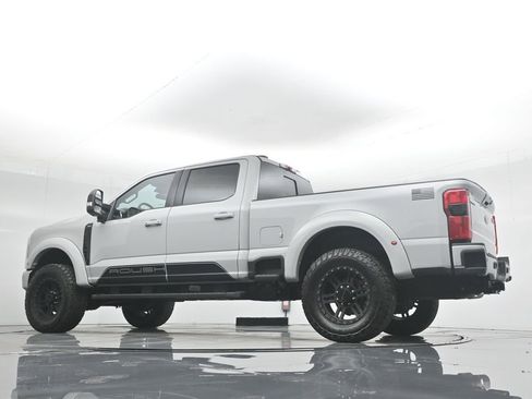 New 2026 Ford F250 Lariat w/ Black Appearance Package image 59