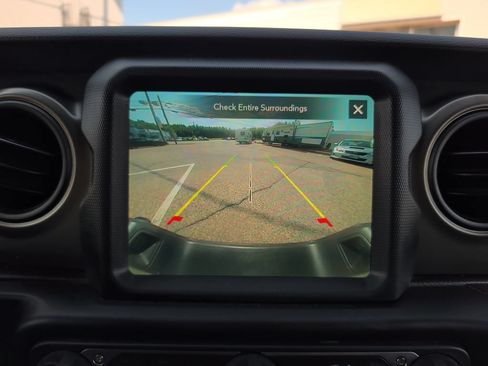 Used 2022 Jeep Gladiator Sport AWD/4WD image 21