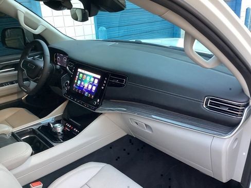 Used 2022 Jeep Wagoneer Series II w/ Premium Group I image 34