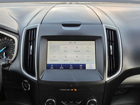 Used 2019 Ford Edge SEL image 22