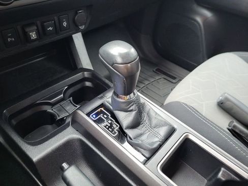 Used 2021 Toyota Tacoma TRD Off-Road w/ Technology Package image 24