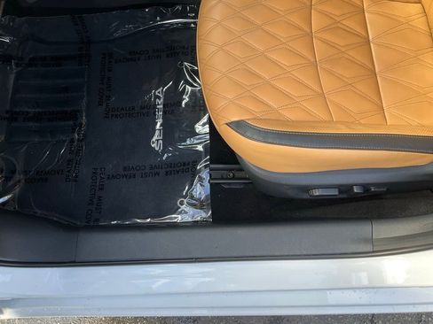 Used 2020 Nissan Sentra SV w/ SV Premium Package image 14