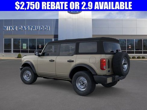 New 2025 Ford Bronco 4-Door image 4