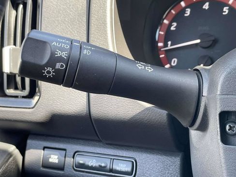 Used 2025 Nissan Frontier PRO-4X AWD/4WD image 31