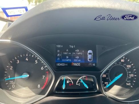 Used 2019 Ford Escape SE FWD image 4