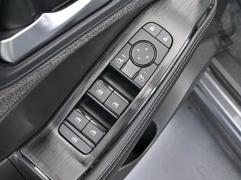 Used 2023 Nissan Rogue SV AWD/4WD image 19