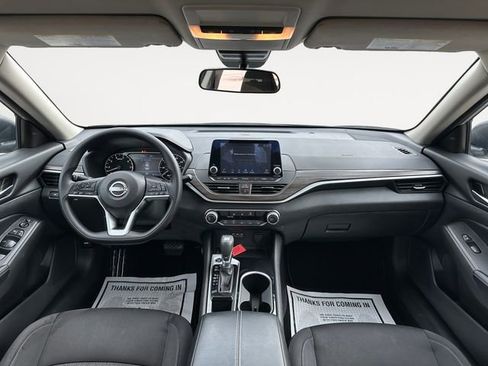 Used 2024 Nissan Altima 2.5 SV image 10