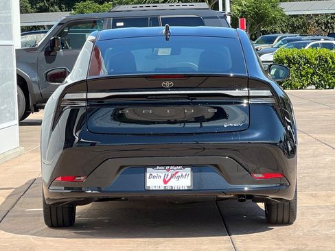 New 2026 Toyota Prius Plug-In Hybrid image 5