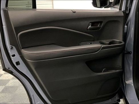 Used 2025 Honda Passport TrailSport image 23