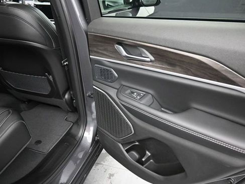 New 2026 Jeep Grand Cherokee Limited w/ Trailer Tow Package RWD image 20