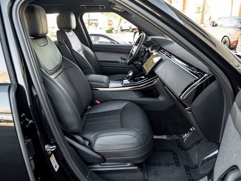 Used 2024 Land Rover Range Rover Sport Dynamic SE image 27