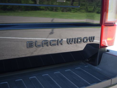 Used 2022 Ford F250 Lariat w/ Black Appearance Package AWD/4WD image 29