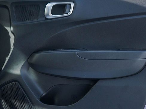 New 2026 Hyundai Venue SEL FWD image 9
