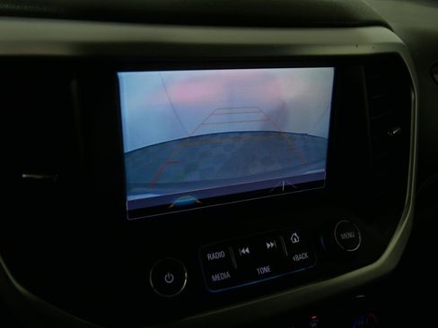 Used 2018 GMC Acadia SLT image 30