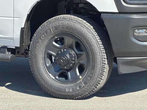 New 2026 RAM 3500 Tradesman AWD/4WD image 30