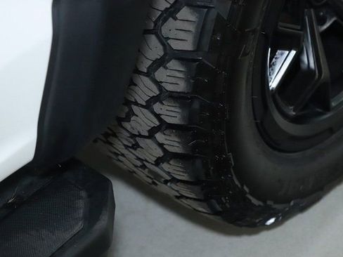 Used 2024 Ford F150 Lariat w/ Equipment Group 502A High image 42