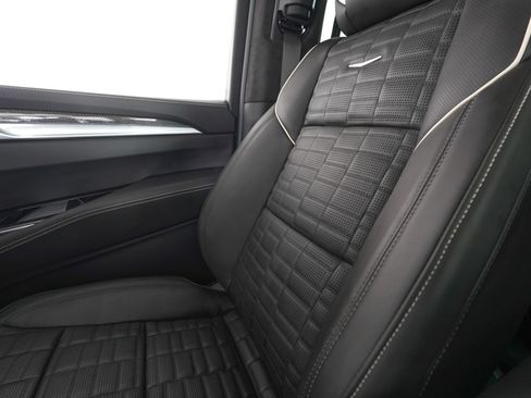 Used 2026 Cadillac Escalade V AWD/4WD image 30