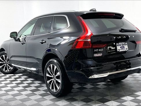Used 2023 Volvo XC60 B5 Plus FWD image 11
