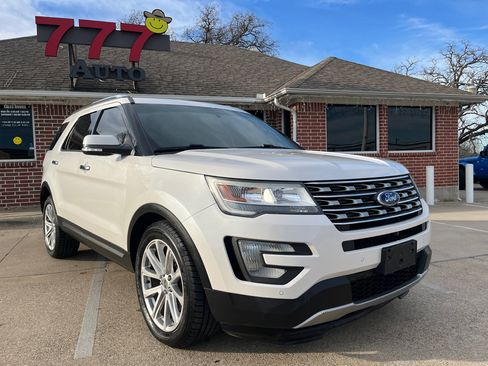 Used 2016 Ford Explorer Limited image 1