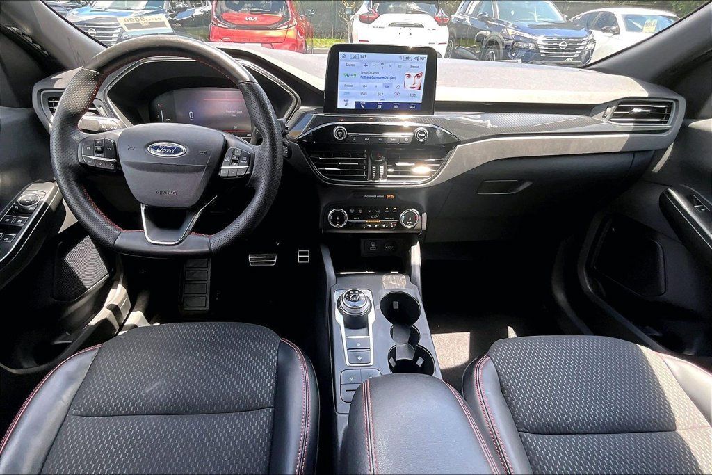 Used 2023 Ford Escape ST-Line AWD/4WD image 7