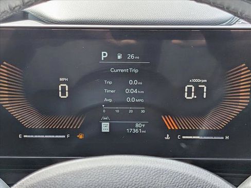 Used 2025 Kia Carnival FWD image 12