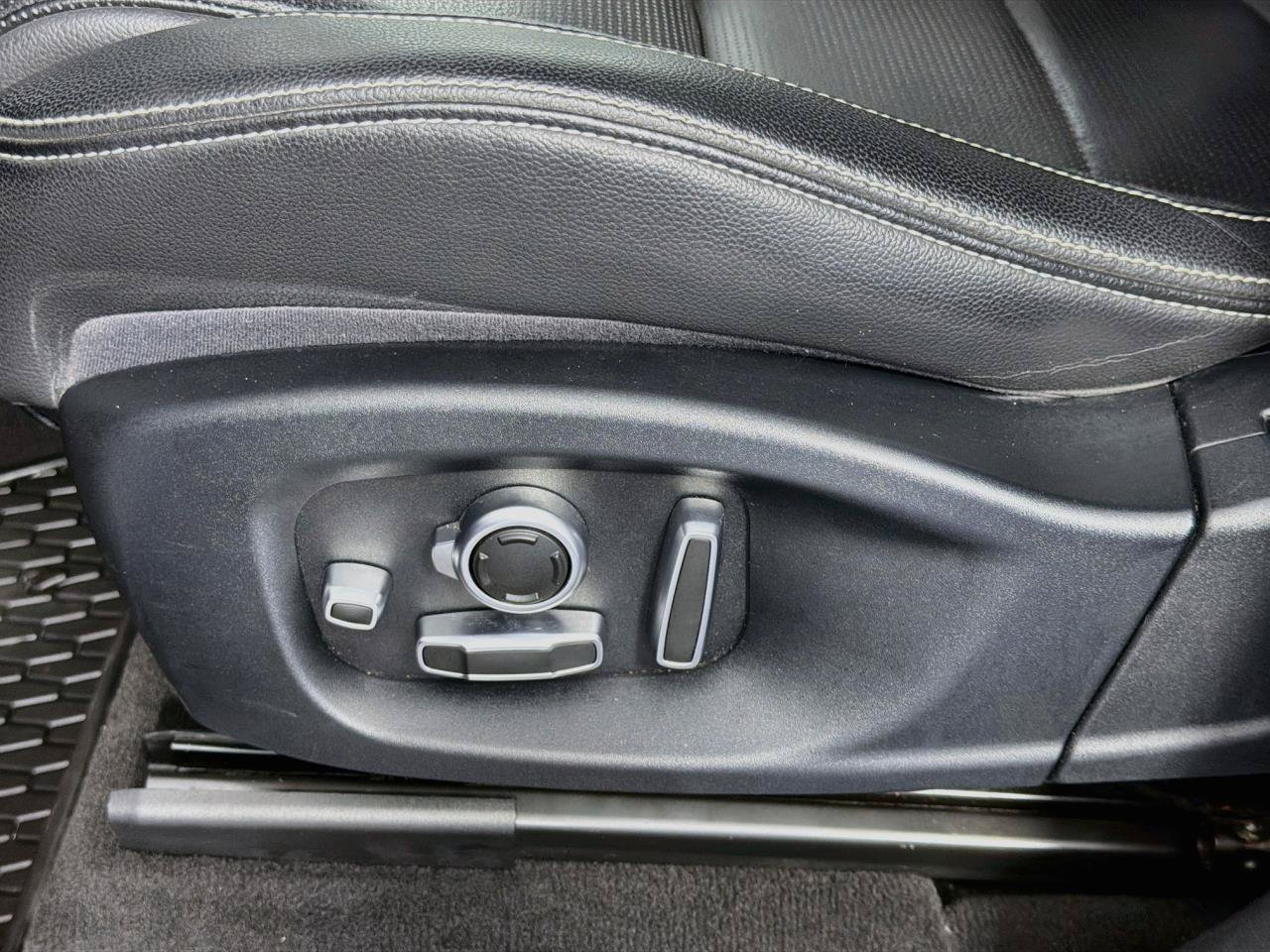 Used 2018 Jaguar F-PACE S AWD/4WD image 41