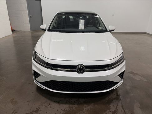 New 2026 Volkswagen Jetta SE image 7
