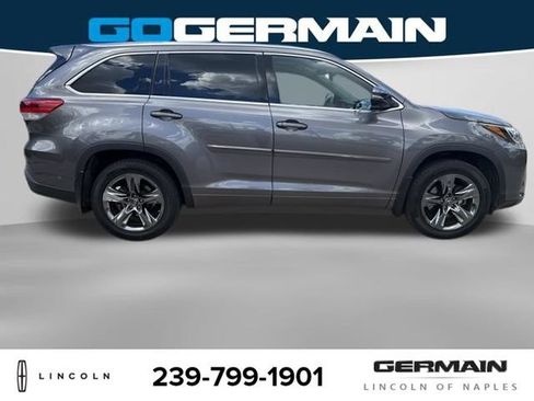 Used 2018 Toyota Highlander Limited Platinum AWD/4WD image 8