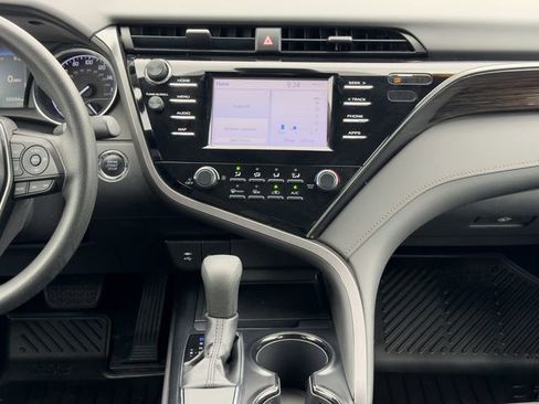 Certified 2019 Toyota Camry LE w/ Convenience Package FWD image 21