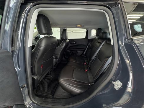 Used 2018 Jeep Compass Trailhawk w/ Leather Interior Group AWD/4WD image 20