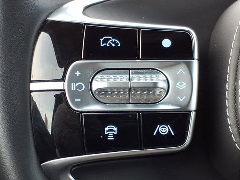 Used 2024 Genesis G90 3.5T image 28