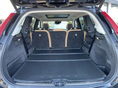 Used 2016 Volvo XC90 T6 Momentum w/ Momentum Plus Package image 31