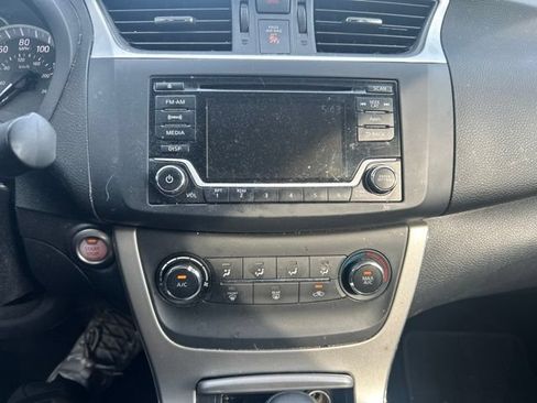Used 2015 Nissan Sentra SV FWD image 11