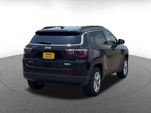 Used 2025 Jeep Compass Latitude AWD/4WD image 11