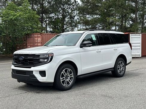New 2026 Ford Expedition Active AWD/4WD image 3
