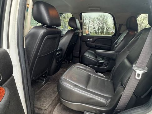 Used 2012 GMC Yukon SLT w/ SLT-2 Equipment Package AWD/4WD image 5